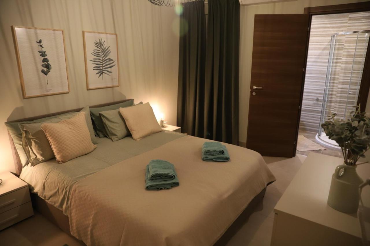 Lovely Holiday Home Next To Bus Terminus St. Paul's Bay Esterno foto