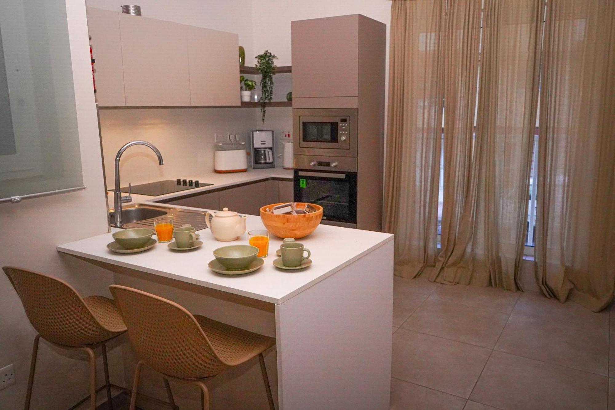 Lovely Holiday Home Next To Bus Terminus St. Paul's Bay Esterno foto