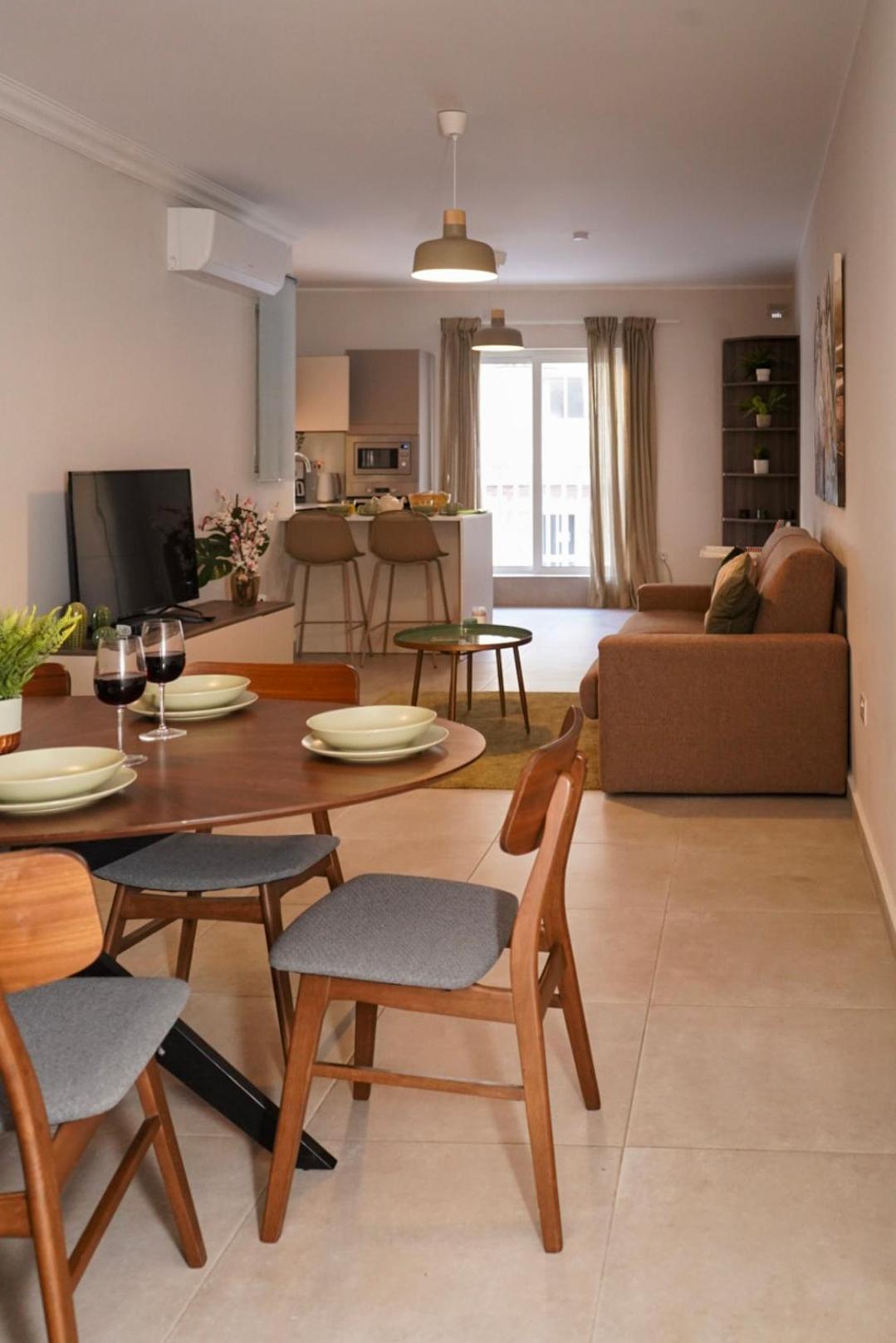 Lovely Holiday Home Next To Bus Terminus St. Paul's Bay Esterno foto